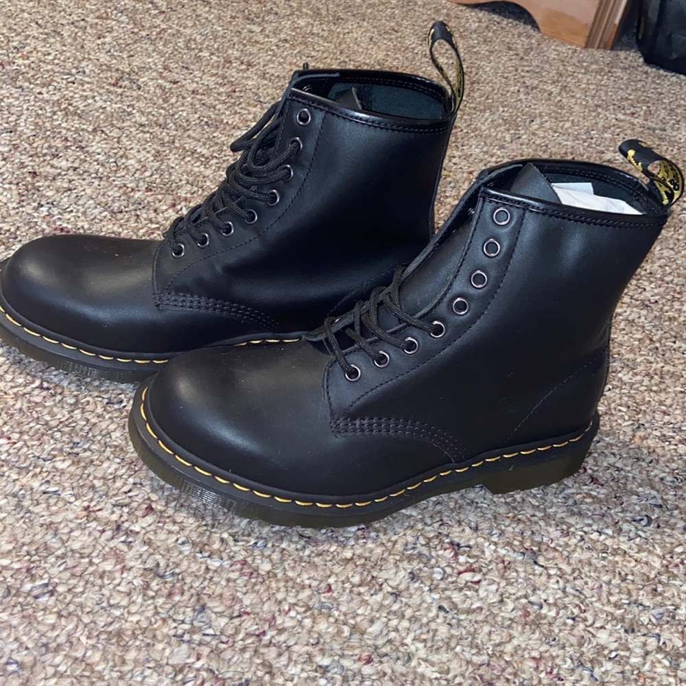 1460 Doc Marten Leather Lace up Boots